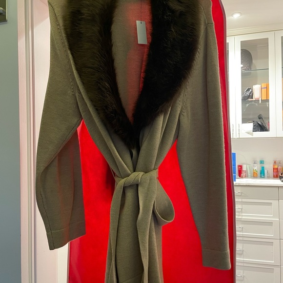 Talbots Tan Cardigan with Faux Fur Collar - Picture 3 of 5